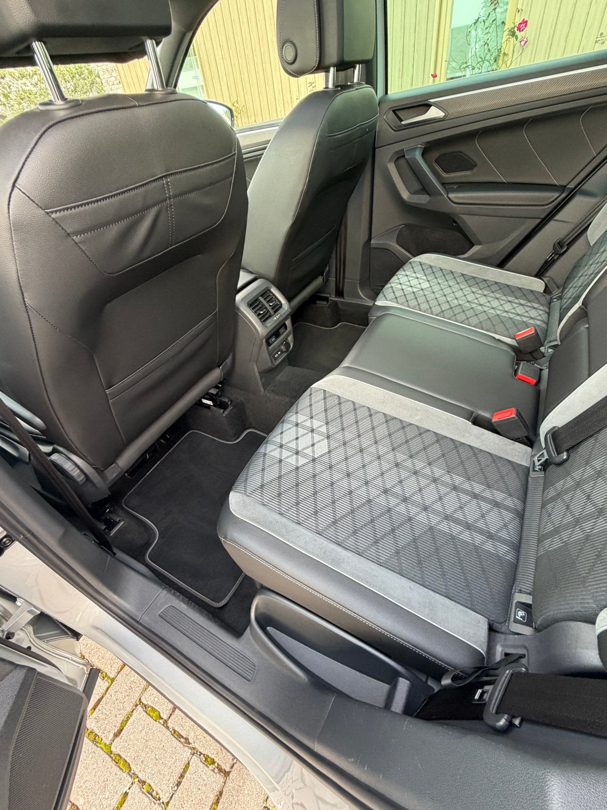 Foto 13 van Volkswagen Tiguan 1.5 TSI ACT 150pk DSG 2021 Grijs