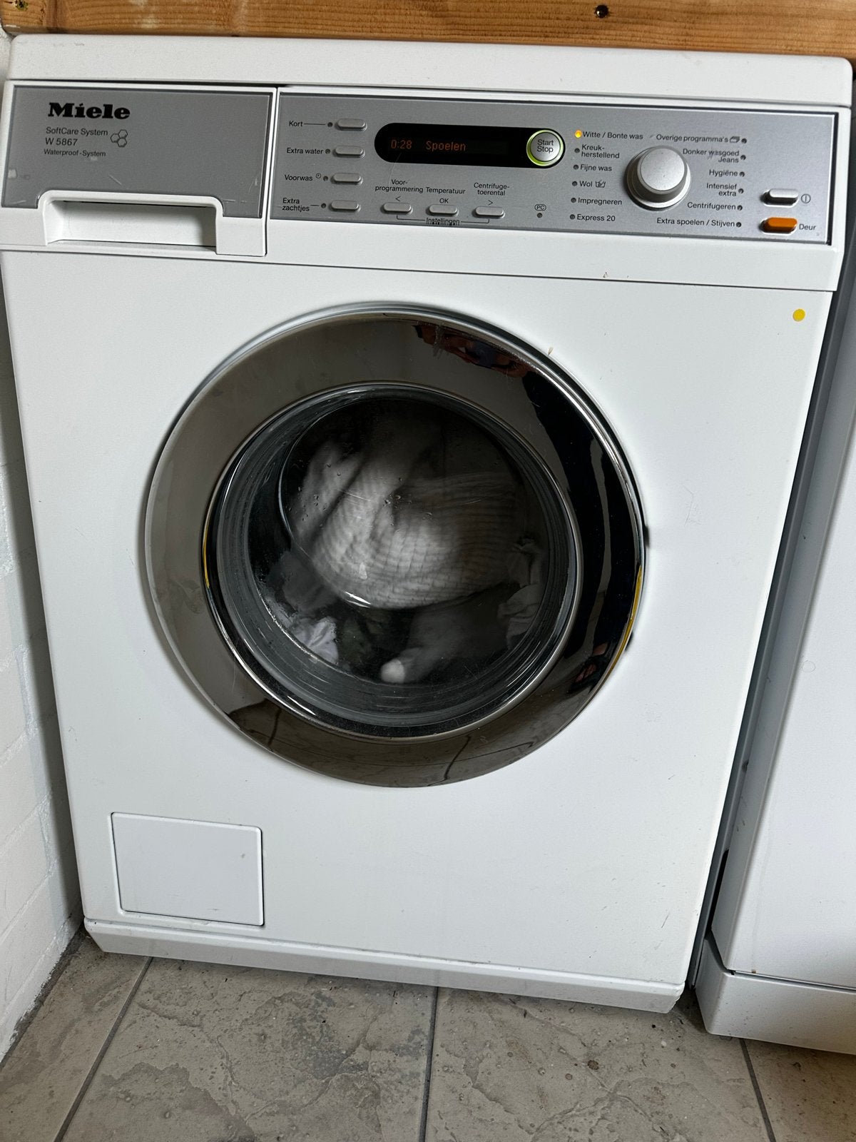 Goed werkende Miele wasmachine, Ophalen, Gebruikt, Voorlader, 85 tot 90 cm