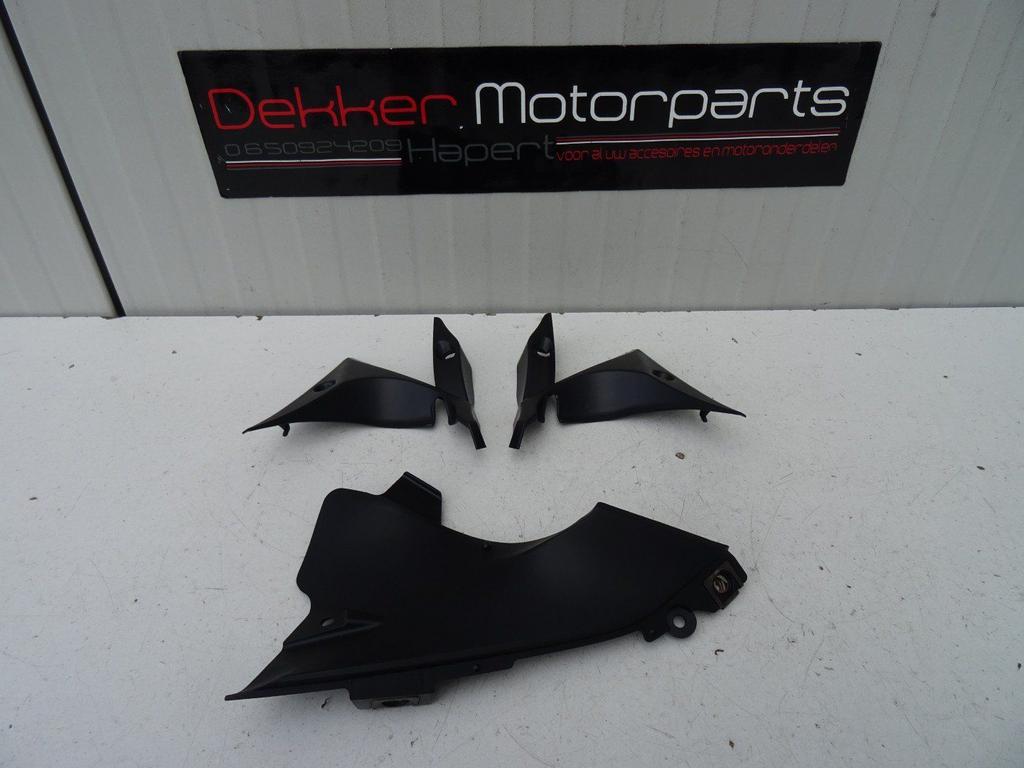 Afwerkkapjes Topkuip / Koplamp Yamaha YZF R1 2004-2005-2006, Motoren, Ophalen of Verzenden, -, -, -