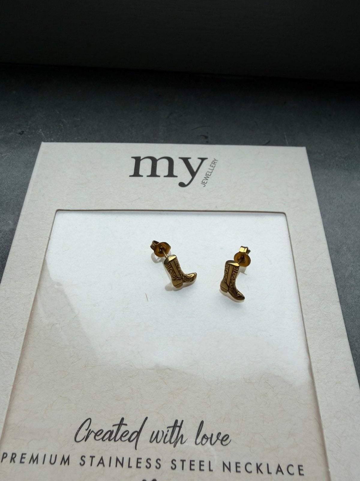 Nieuwe oorbellen MyJewellery laarsjes knopjes goud, Overige materialen, Nieuw, Ophalen of Verzenden, Knopjes of Stekers