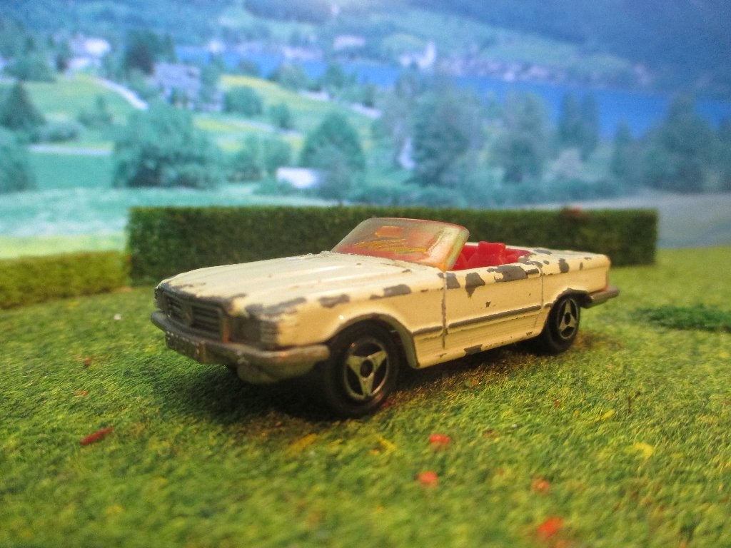 1:64 Mercedes Benz R107 W107 350SL Majorette wit #2, Ophalen of Verzenden, Gebruikt, Auto