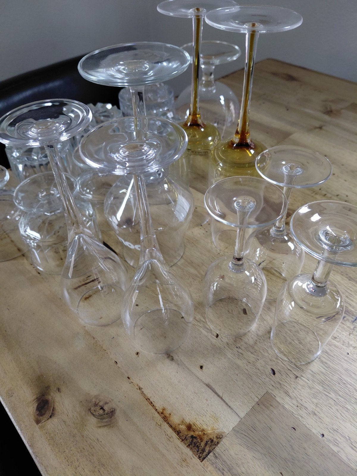 Diverse glazen, kopjes en Duvel Limited Edition glas, Ophalen