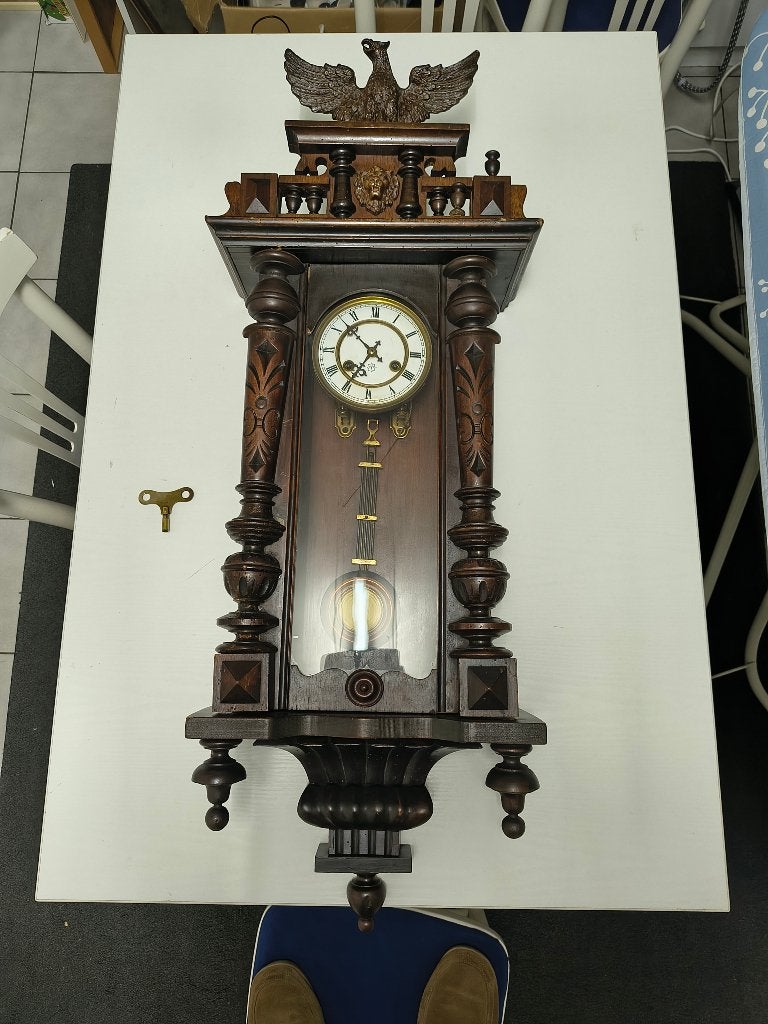 Antieke klok, Ophalen