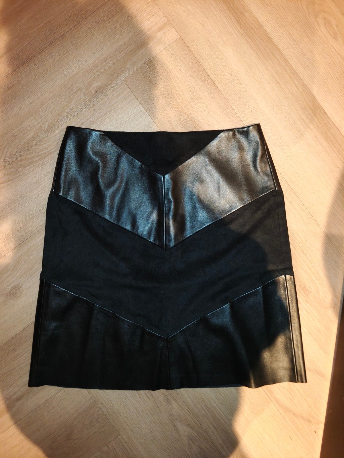 nieuwe zwarte leren suède Rok van Yest, Verzenden, Nieuw, Zwart, Boven de knie