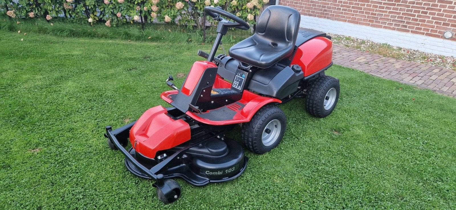 FR2218FA 4x4 AWD eventueel met veegmachine., Tuin en Terras, Ophalen of Verzenden