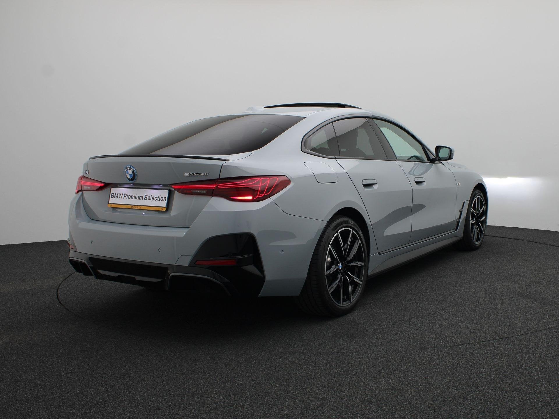 BMW i4 eDrive40 M Sportpakket Pro | Innovation Pack | Comfor, Auto's, Met garantie (alle), 2020 kg, 340 pk, Te koop