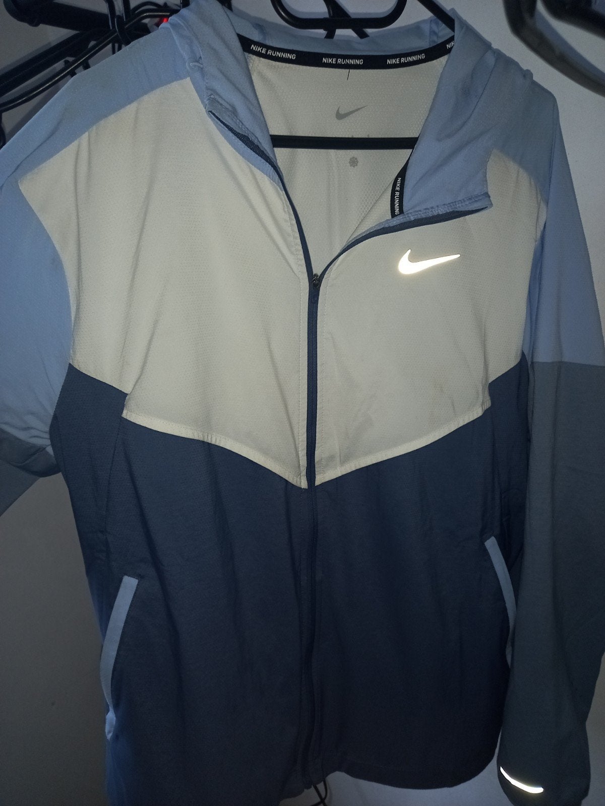 Nike Runner vest, Ophalen, Algemeen