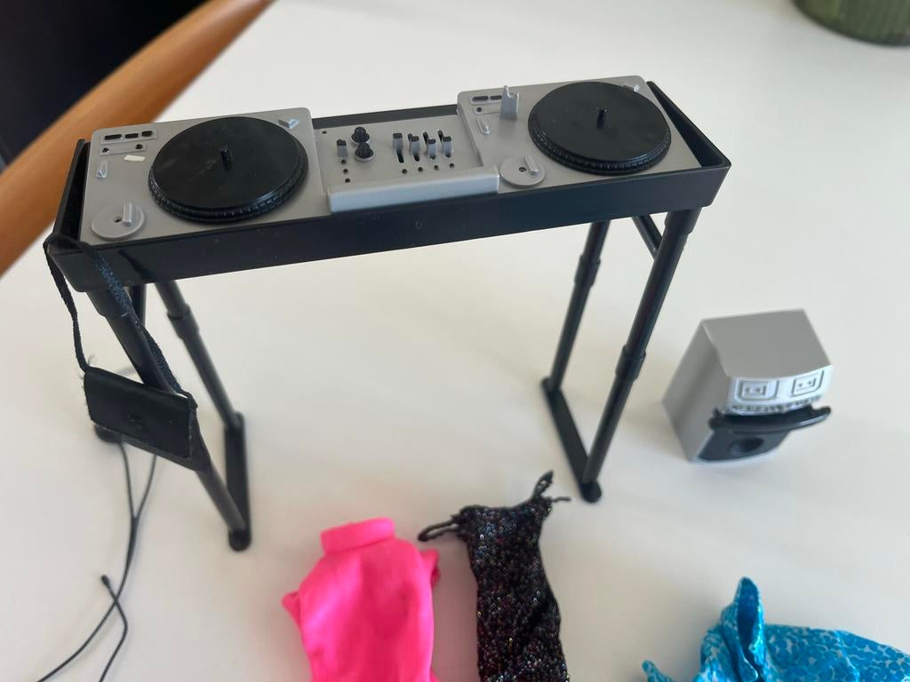 Barbie DJ Set met Kleding en Accessoires, Ophalen of Verzenden, Gebruikt, Meisje