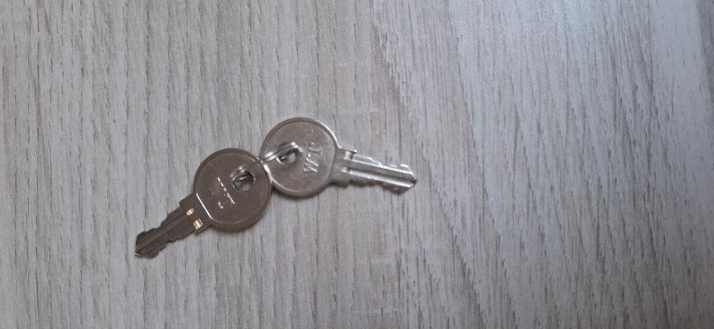 Sleuteltjes voor IKEA PS kast, Ophalen, Nieuw