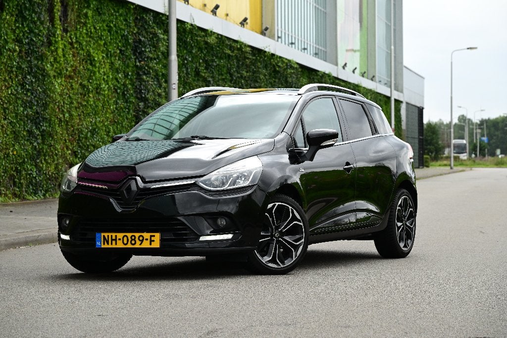 Renault Clio 0.9 TCE 90 Estate 2017 Zwart