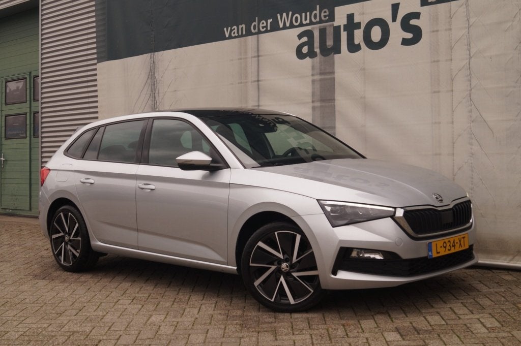 Skoda Scala 1.5 TSI 150pk DSG Sport Business -PANO-NAVI-ECC-, Auto's, Skoda, Automatische klimaatregeling, Euro 6, 4 cilinders