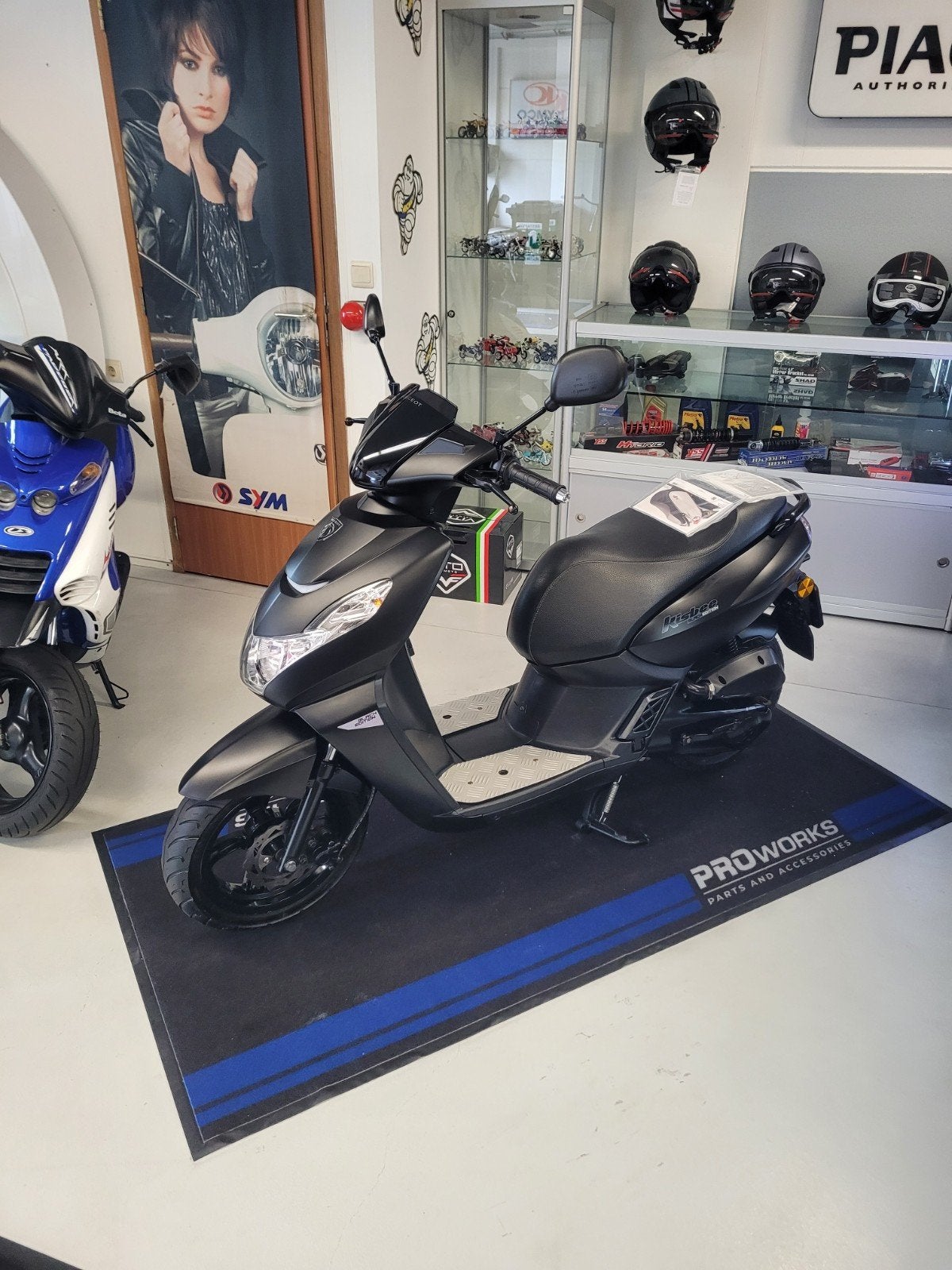 Peugeot kisbee  Bouwjaar 2021 AANBIEDING!, Fietsen en Brommers, Scooters | Peugeot, Overige modellen, Maximaal 45 km/u, Zo goed als nieuw