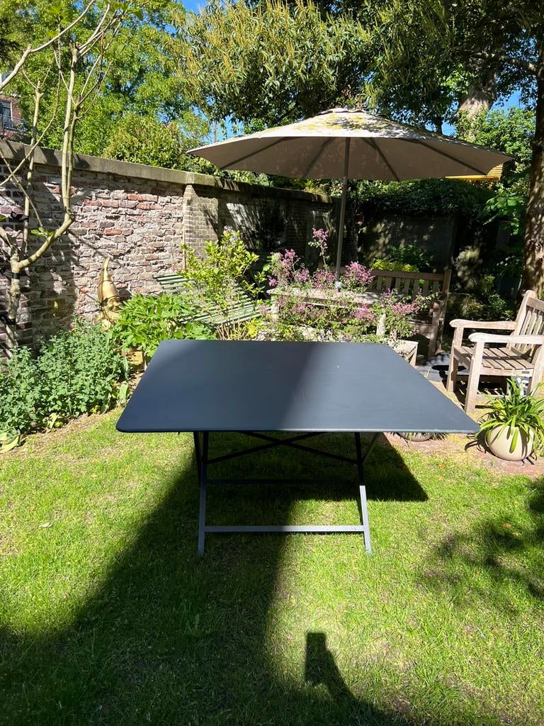 Fermob tafel 128x128 Storm Grey, Tuin en Terras, Tuintafels, Ophalen, Gebruikt, Vierkant, Metaal