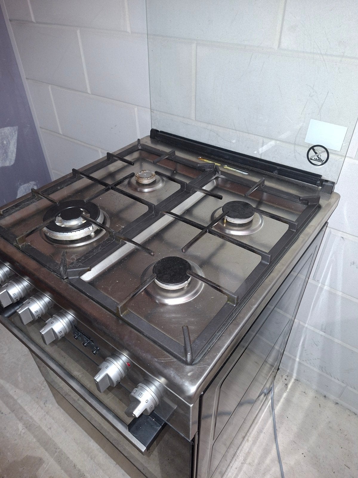 AEG CKB64412BM Vrijstaand Gasfornuis met Oven, Ophalen, Gebruikt, Hete lucht, 4 kookzones