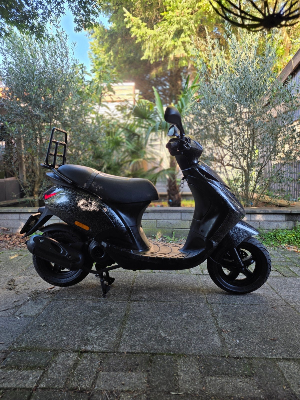 Piaggio Zip met geel kenteken! 8700km! (brommer scooter), Ophalen, Zo goed als nieuw