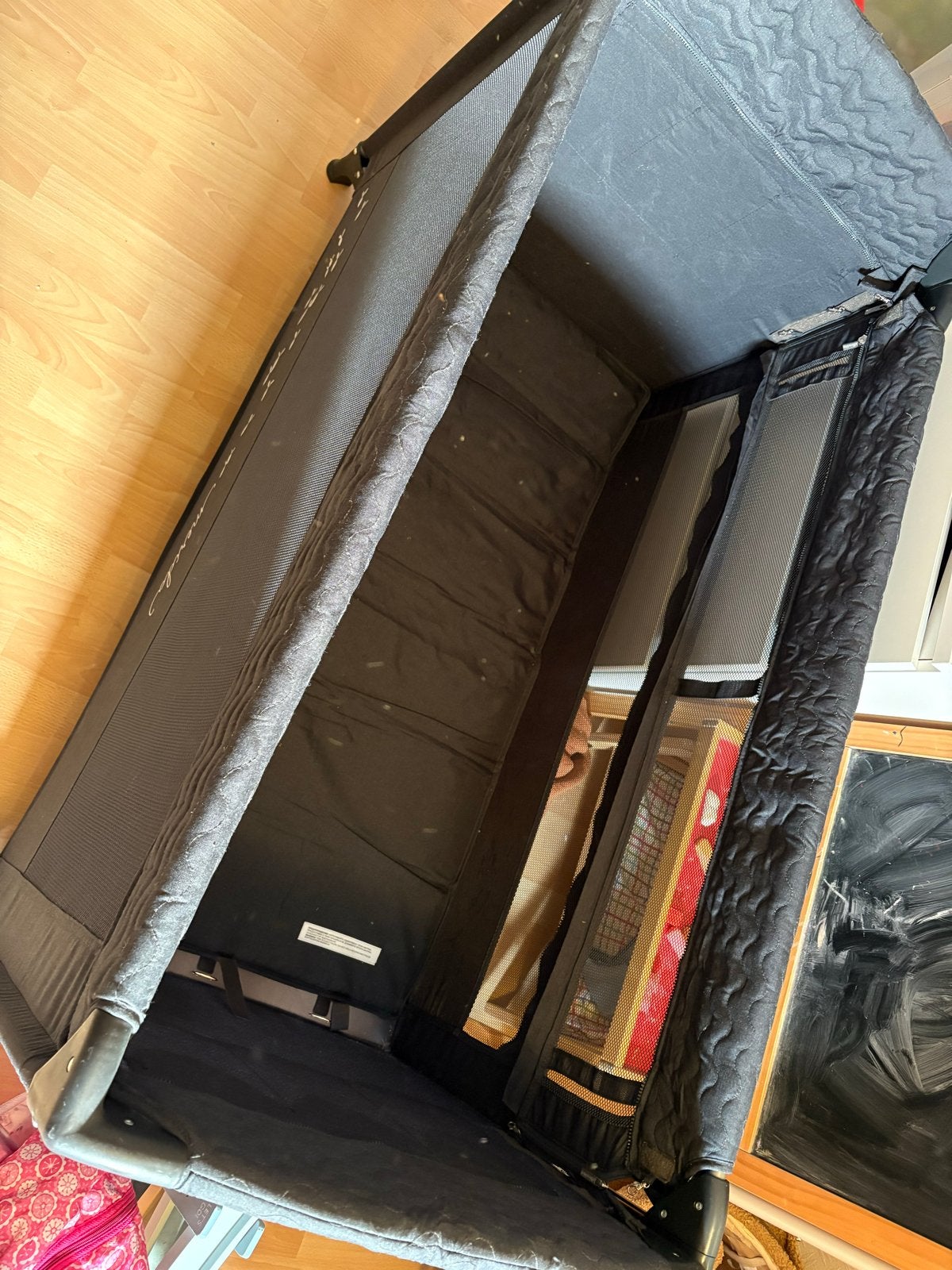 Verstelbaar Campingbedje twee hoogtes + 2 extra matrassen, Ophalen, Zwart, 190 cm of minder, Stof