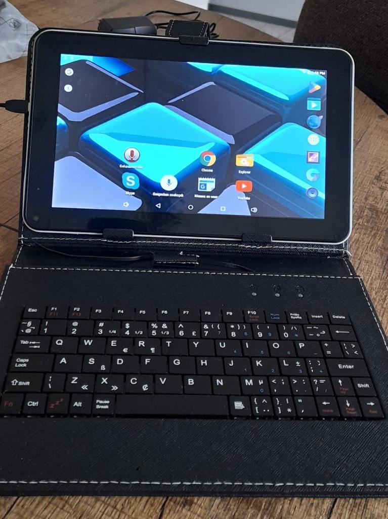 Tablet nieuw met toetsenbord en beschermhoes/standaard, Computers en Software, Android Tablets, 10 inch, Nieuw, Ophalen of Verzenden