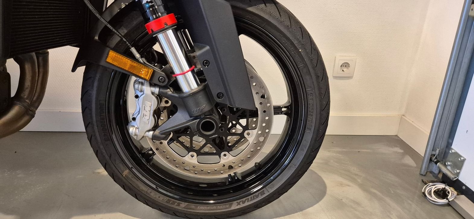 KTM 990 SUPER DUKE (bj 2024), Motoren, 2 cilinders, KTM, Motorrijbewijs A, Bedrijf