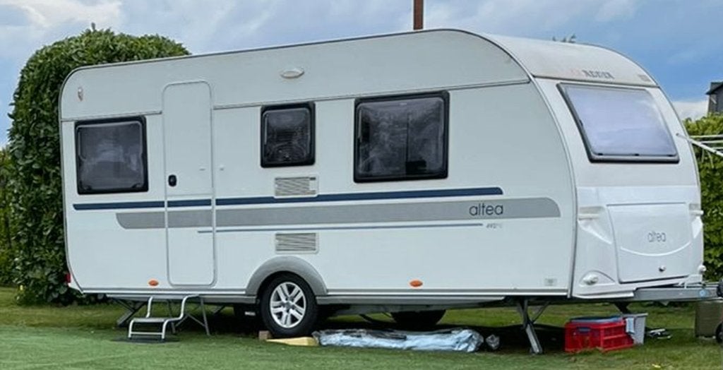 caravan Adria Altea 492PU (voortent 2021!), Caravans en Kamperen, Caravans, 2 aparte bedden, Rondzit, Schokbreker, Particulier