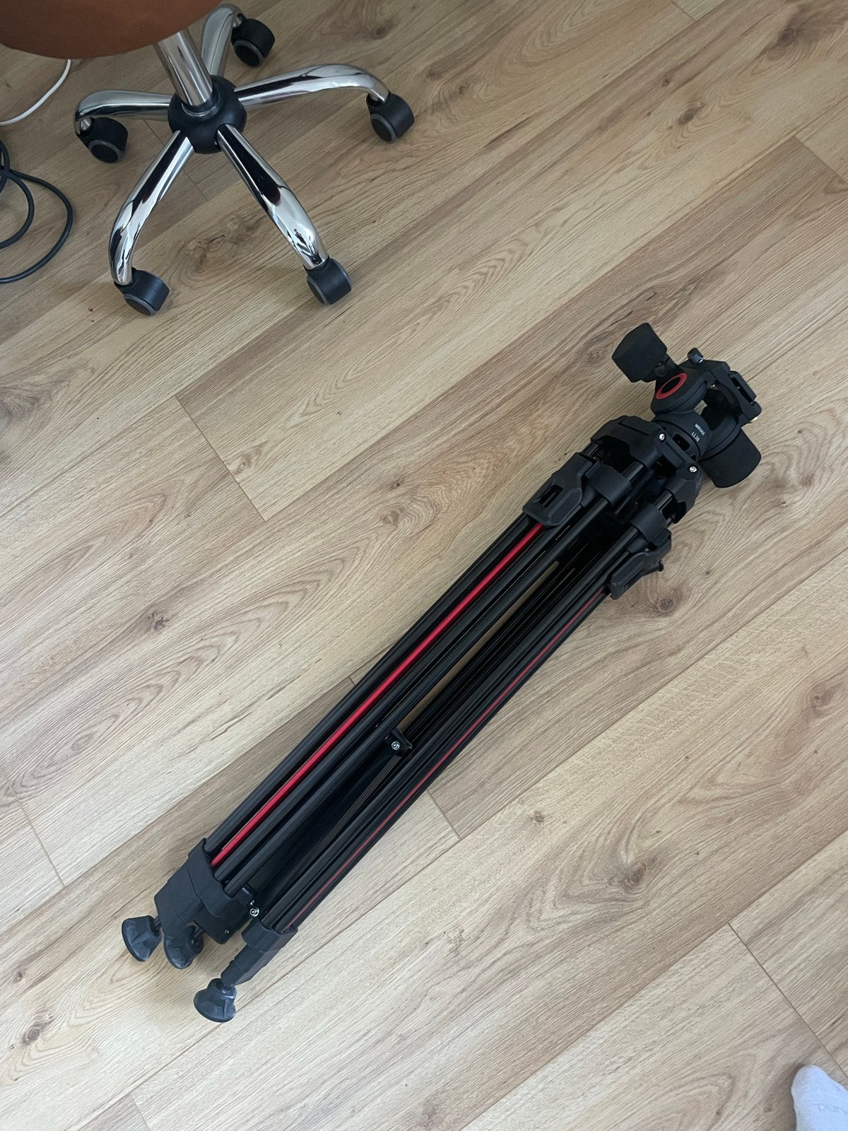 Neewer LL38 camerastatief met vloeistofkop en draagtas, Ophalen, Driepoot, Zo goed als nieuw, 175 cm of meer