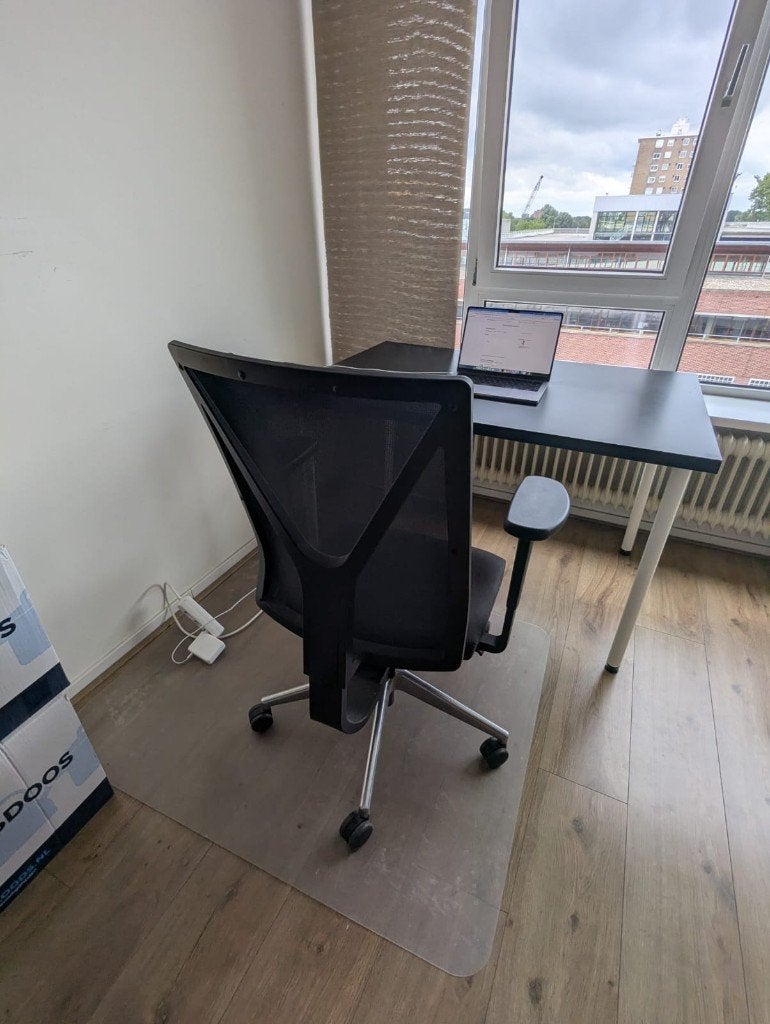 office chair, Huis en Inrichting, Ophalen, Zo goed als nieuw, Zwart, Bureaustoel