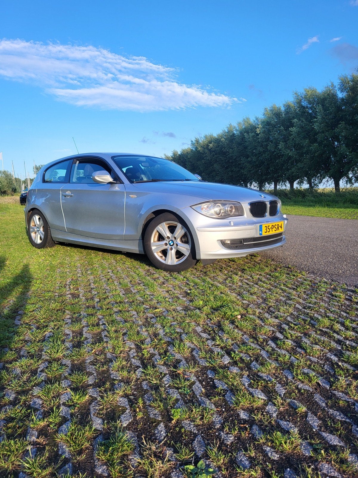 BMW 1-Serie 2.0 116I 3DR 2011 Grijs km 203.027, Auto's, 1-Serie, Achterwielaandrijving, 1995 cc, 4 cilinders