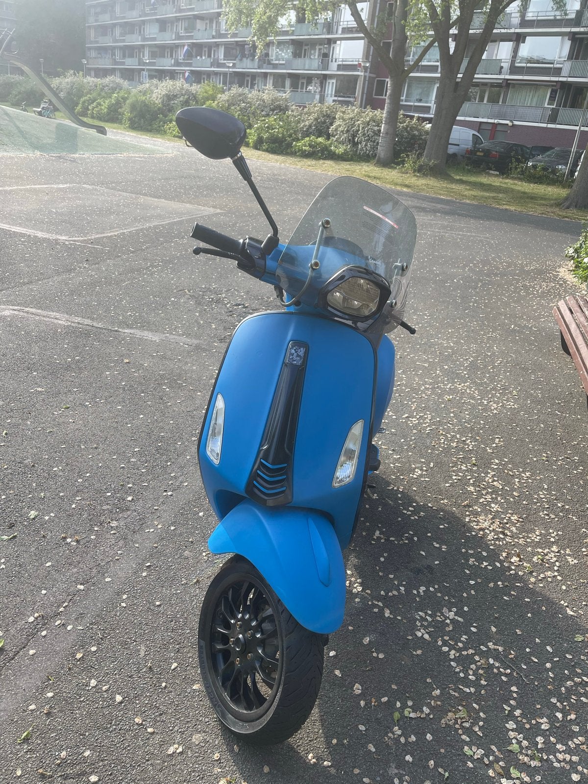 Vespa Primavera 2018 - Mat Blauw, Goed Onderhouden, Fietsen en Brommers, Scooters | Vespa, Ophalen, Gebruikt, Overige modellen