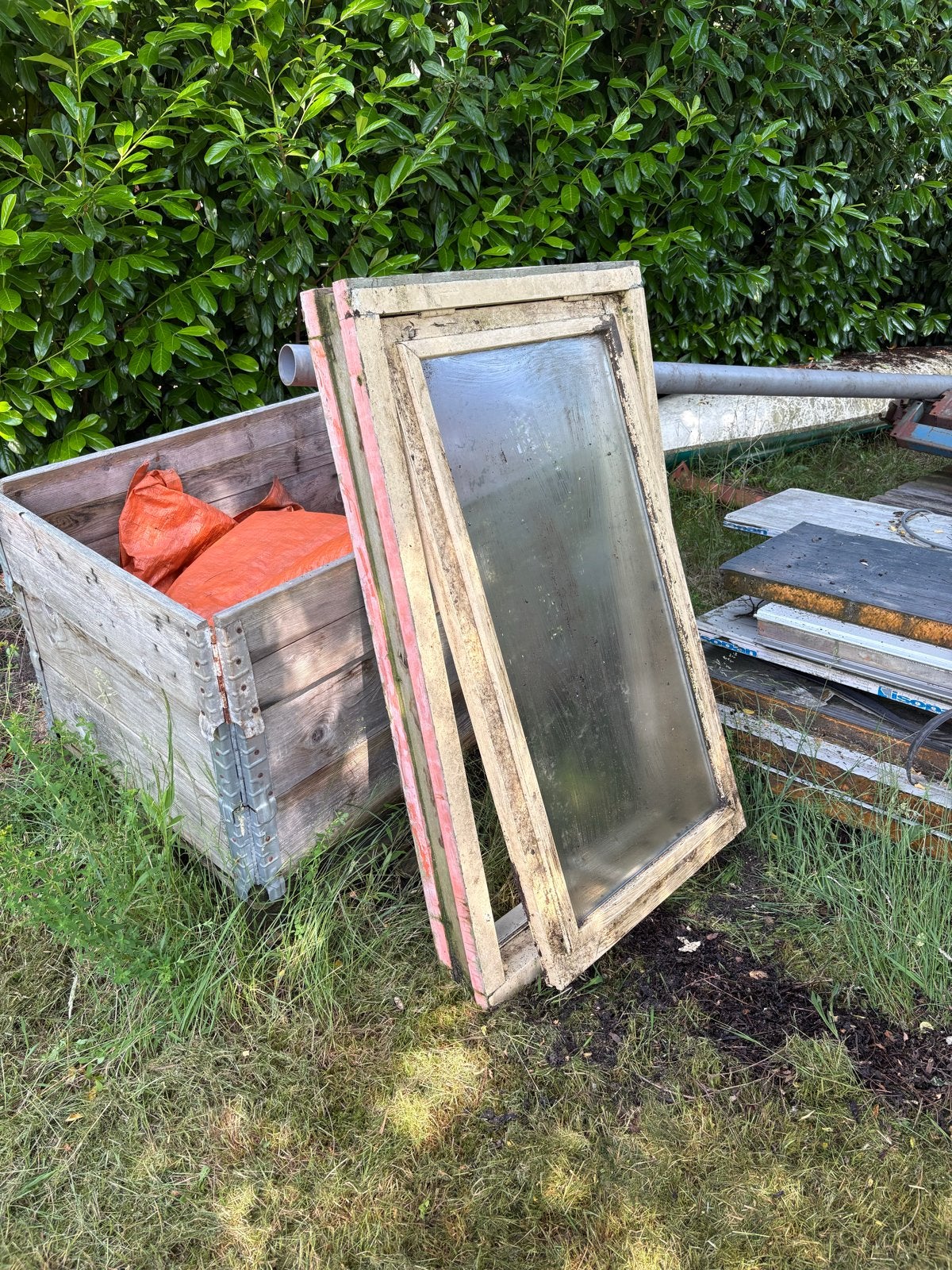Oude ramen met houten kozijn, Ophalen of Verzenden, Zo goed als nieuw, Gevelraam of Ruit, Minder dan 80 cm