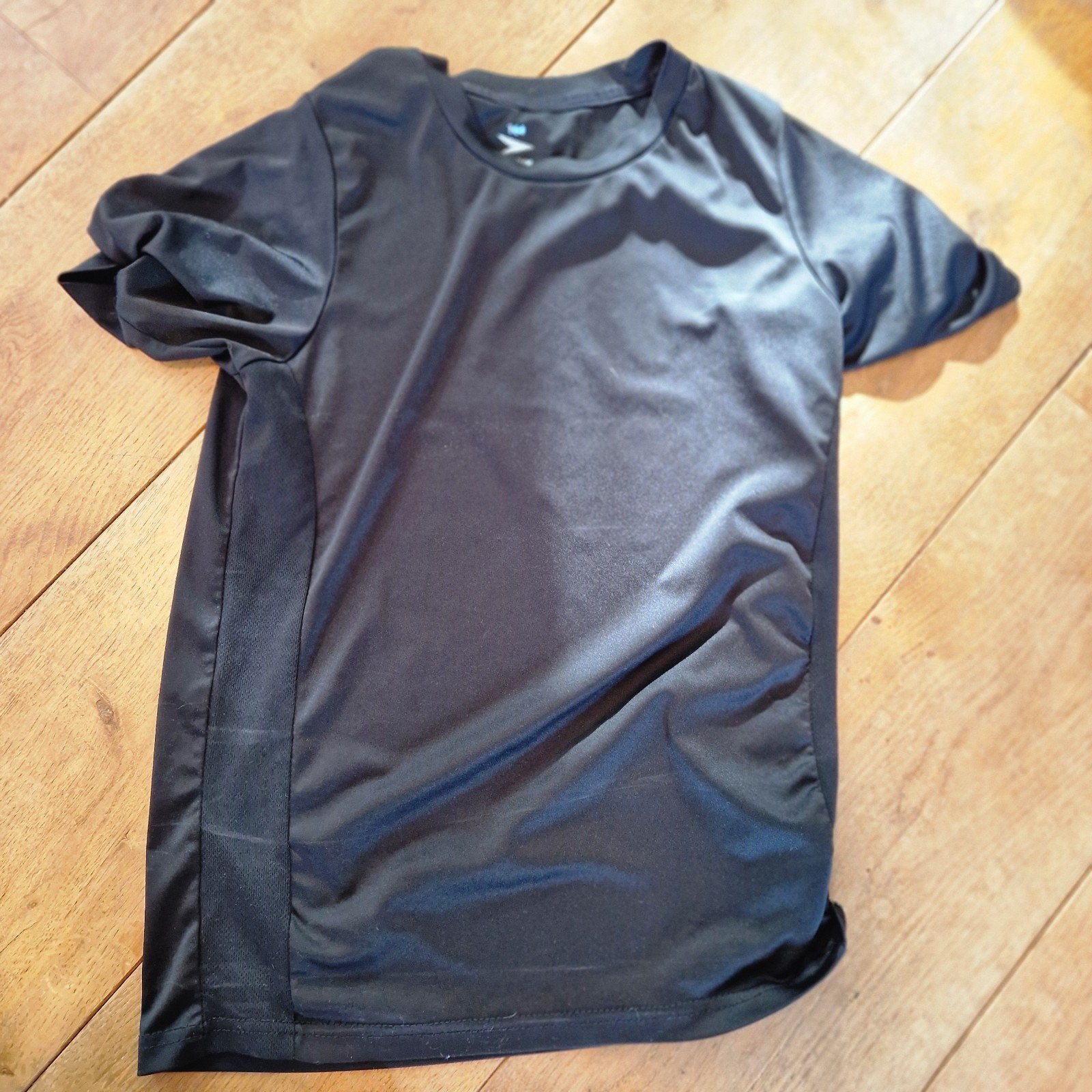 Zwart sportshirt maat 164, Ophalen of Verzenden, Gebruikt, Jongen of Meisje, Sport- of Zwemkleding