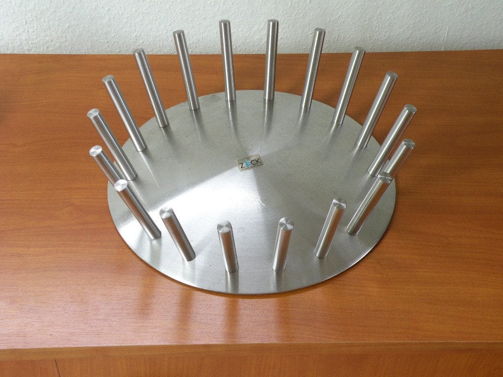 Fruitschaal.  Rubber voetjes. Doorsnede 30 cm., Huis en Inrichting, Ophalen of Verzenden, Zo goed als nieuw, Zilver