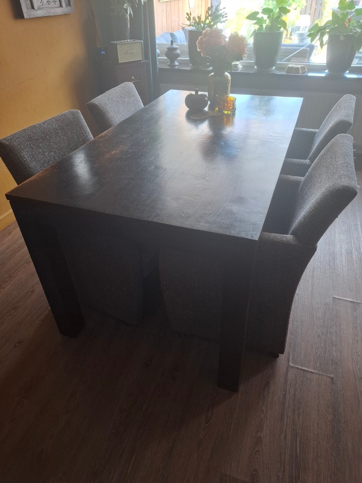Eettafel met 4 stoelen - Grijs/Zwart, Huis en Inrichting, Stoelen, Ophalen, Gebruikt, Modern, functioneel, Vier