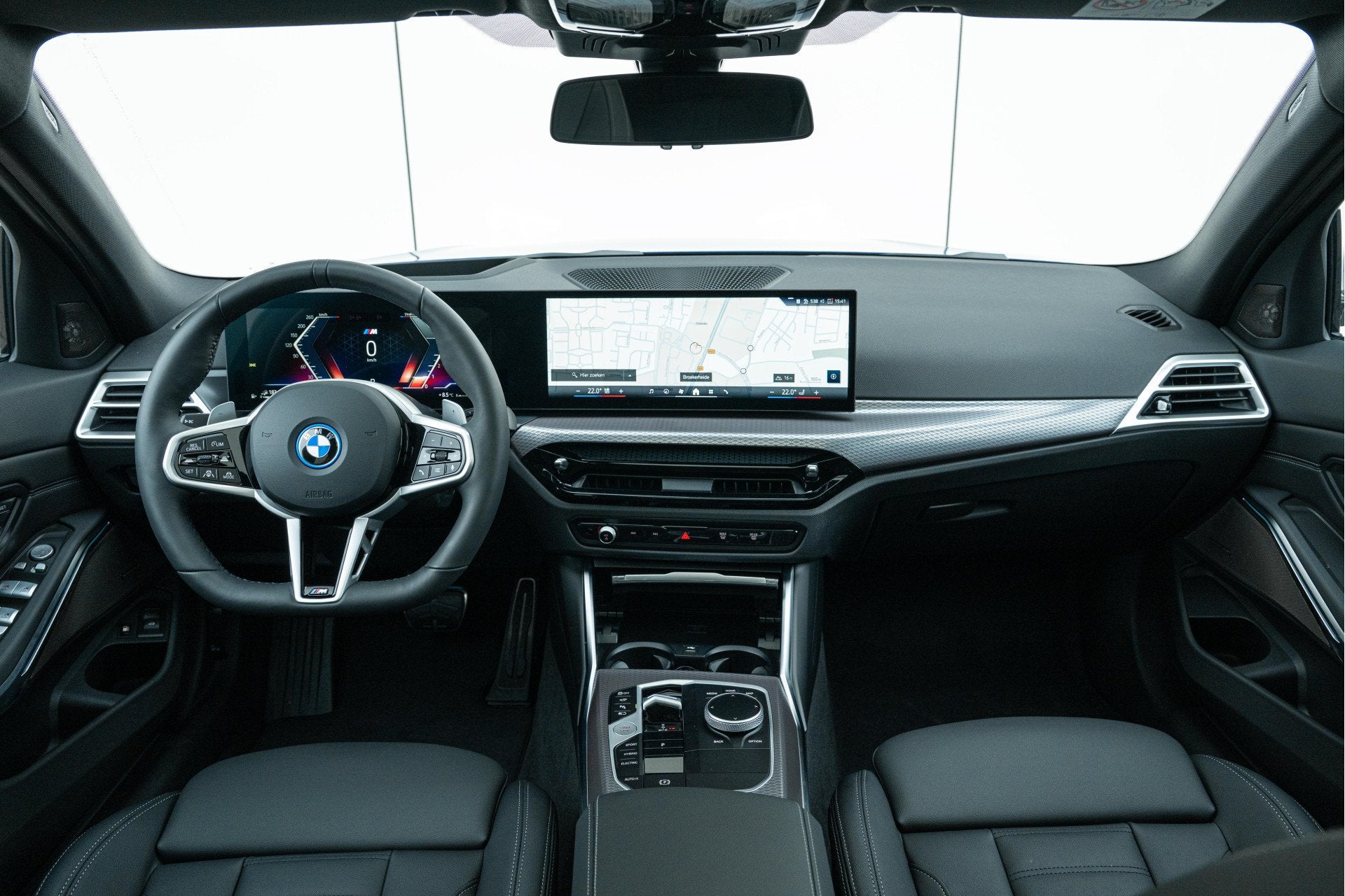BMW 3 Serie Touring 330e M Sport Automaat / Panoramadak / Tr, Automaat, Achterwielaandrijving, Zwart, 4 cilinders