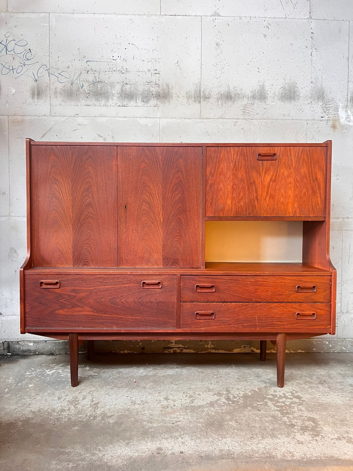 Vintage buffetkast teakhout | donker teak wandkast, Gebruikt, ., 150 tot 200 cm, Ophalen of Verzenden