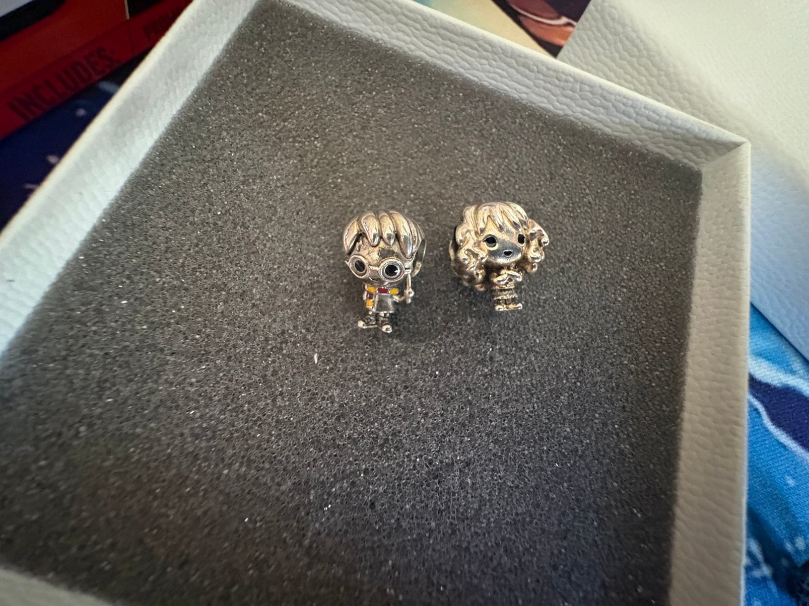 Verschillende originele pandora bedels o.a. Harry potter, Pandora, Ophalen of Verzenden, Zo goed als nieuw, 4 bedels of meer
