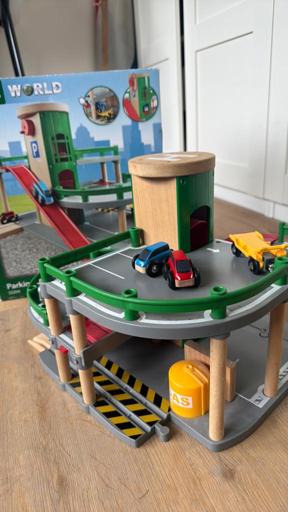 Brio parkeergarage - Zeer goede staat, Ophalen of Verzenden, Zo goed als nieuw