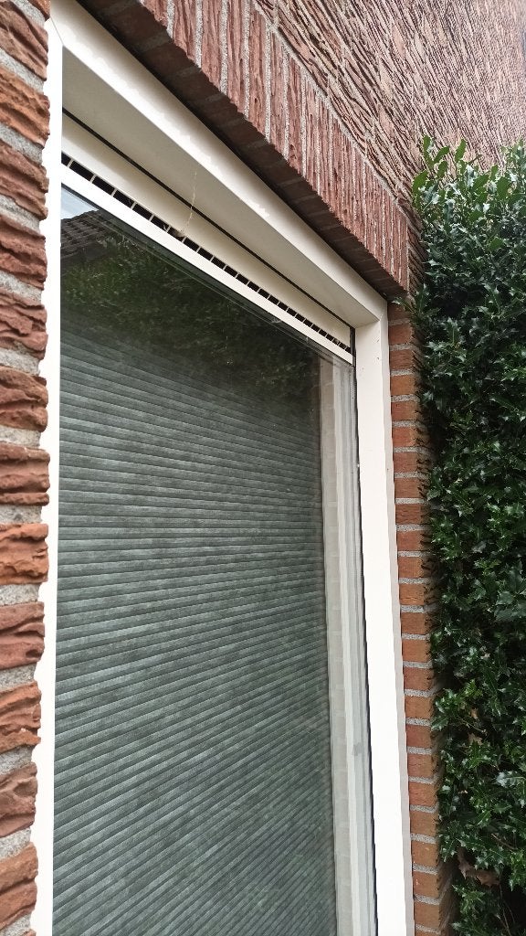 2 Kömmerling kunststof kozijnen met HR++ glas en ventilatie, Ophalen, Gevelraam of Ruit, Gebruikt, 80 tot 120 cm