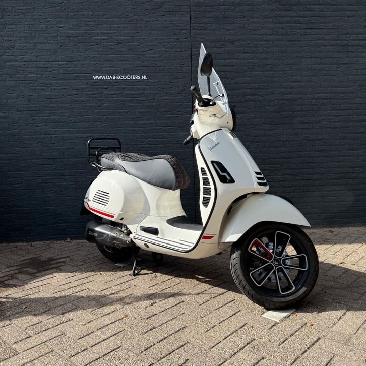 VESPA GTS 250 IE (bj 2022), Motoren, Scooter, Bedrijf, Onbekend, Onbekend