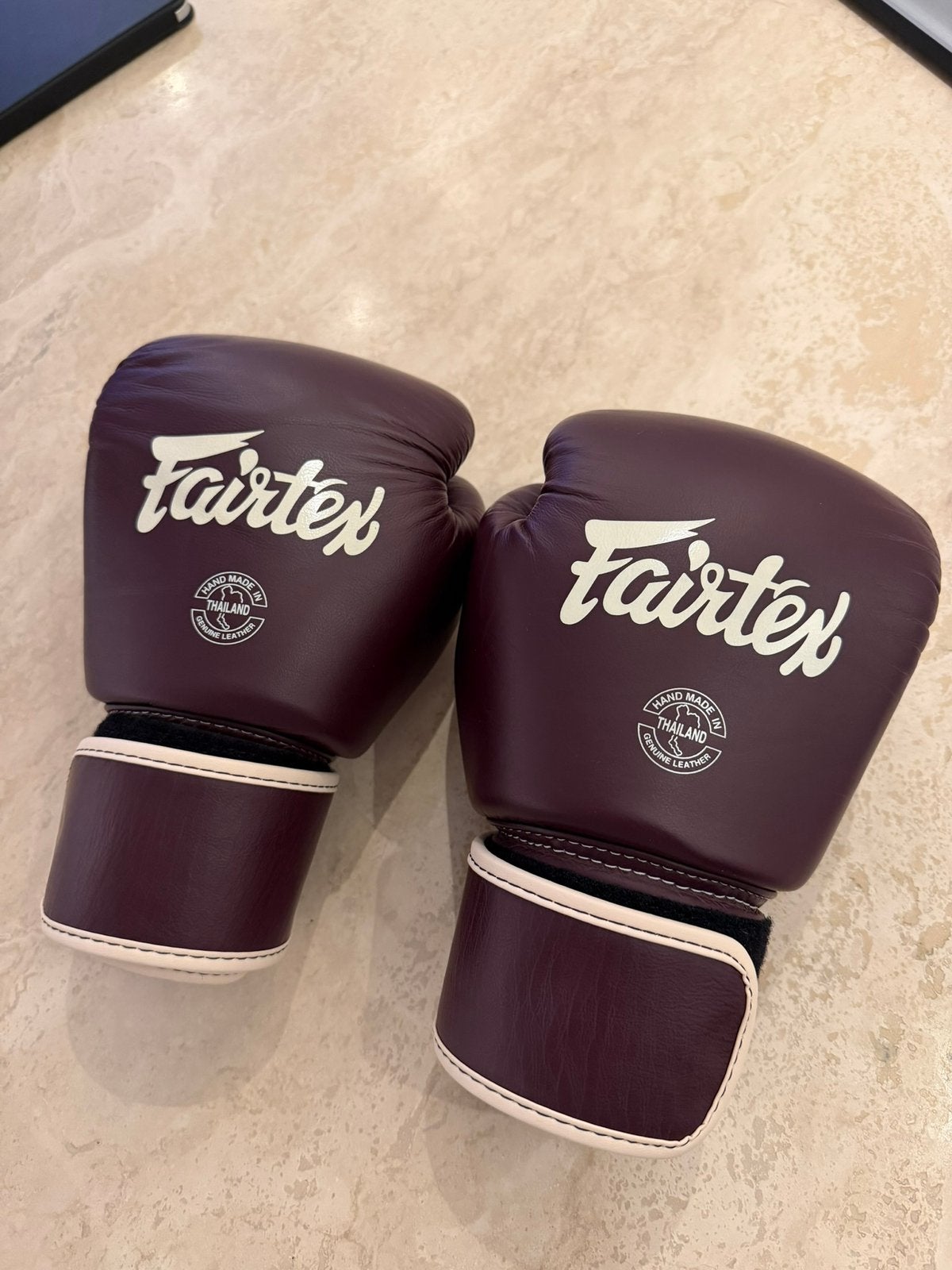 Fairtex leren bokshandschoenen 10 oz, Ophalen of Verzenden, Zo goed als nieuw, Bokshandschoenen