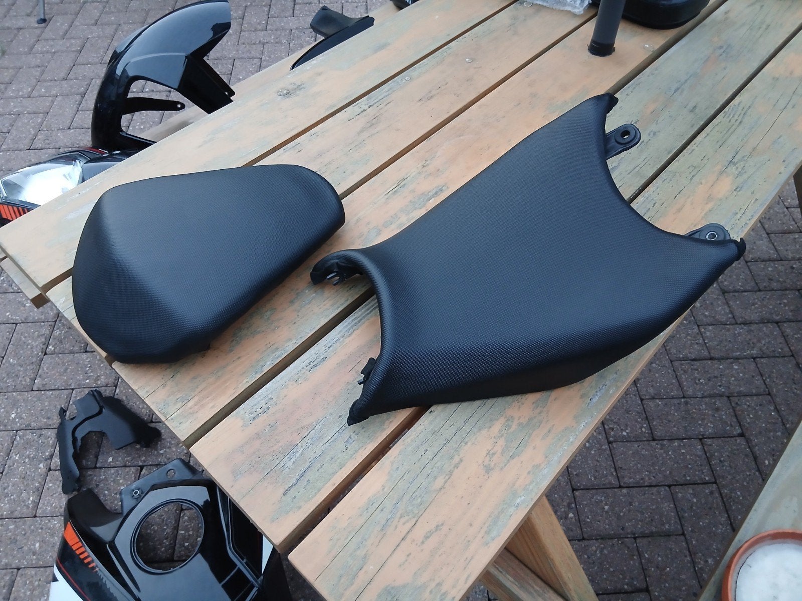 zadel ktm duke 125 / 200 / 390, Ophalen, Gebruikt