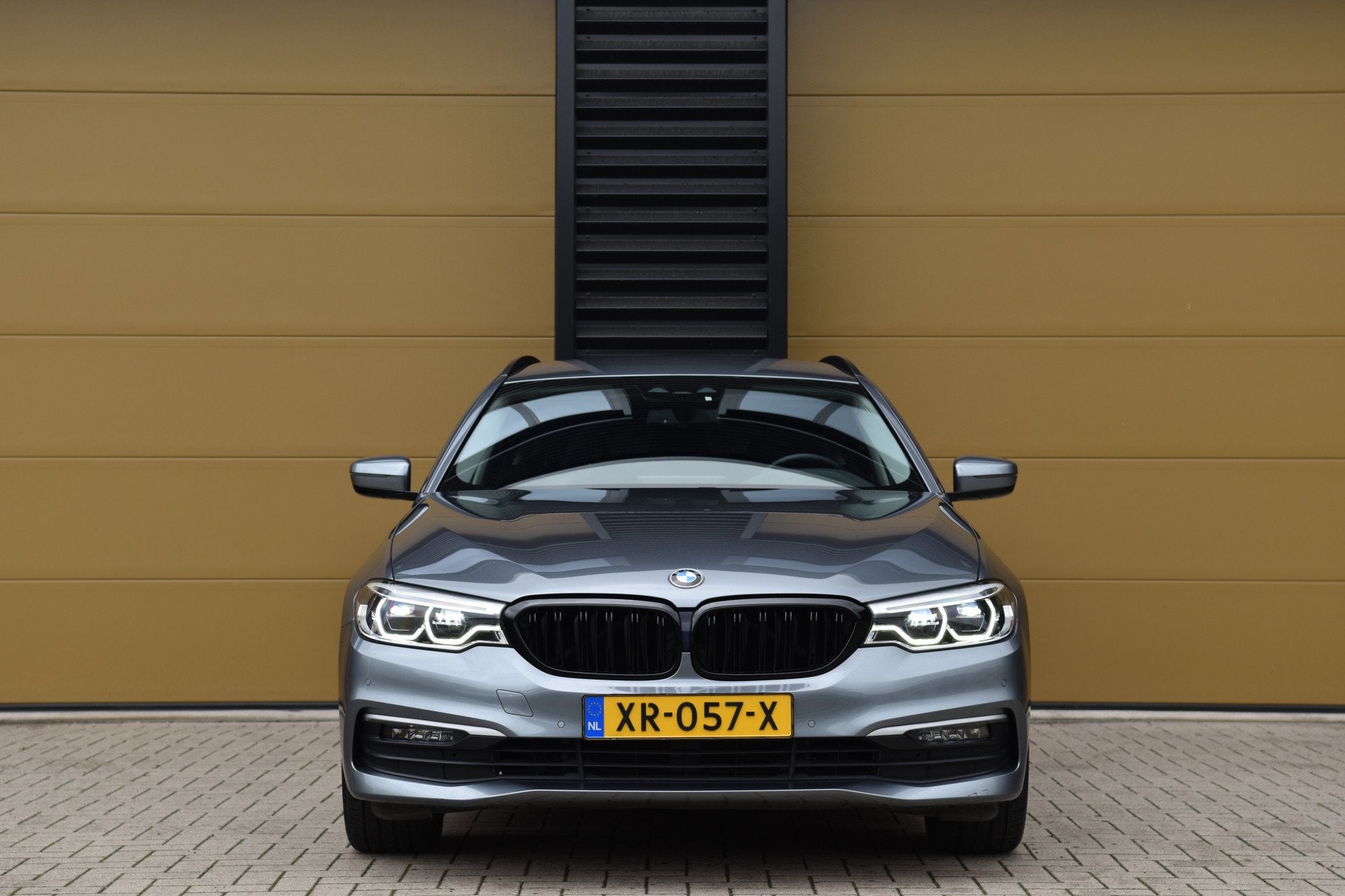 Foto 5 van BMW 5 Serie Touring 520i High Executive Edition * Comfortsto