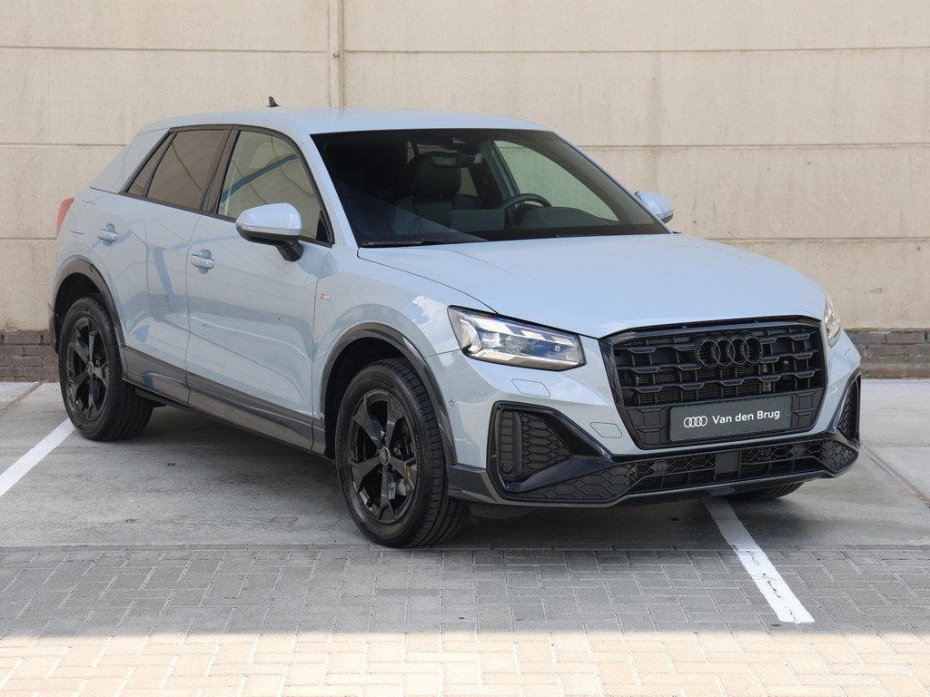 Audi Q2 35 TFSI S Edition | Trekhaak | Navi | Achteruitrijca, Auto's, Audi, 4 cilinders, Leder en Stof, Bedrijf, 690 kg