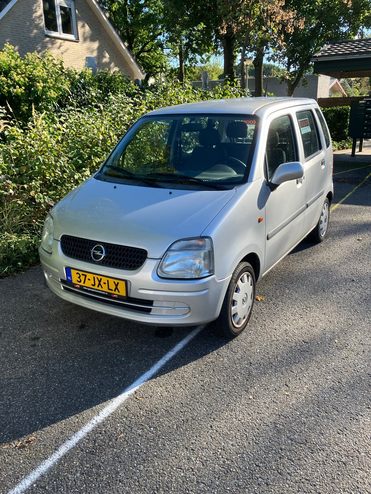 Opel Agila 1.2 I 16V 2002 Grijs, Auto's, Voorwielaandrijving, 15 km/l, 74 pk, 31 €/maand