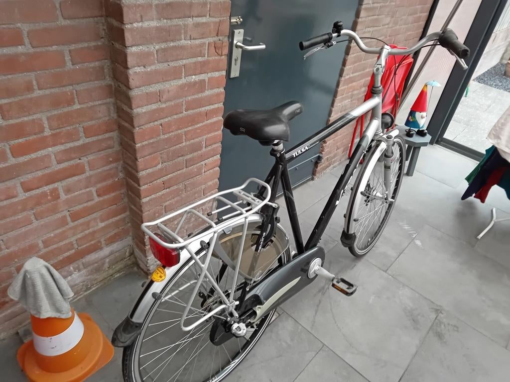 Herenfiets 28 inch 3 Versnel.frame 60 cm.zeer nette fiets, Versnellingen, Zo goed als nieuw, 57 tot 61 cm, Trommelrem