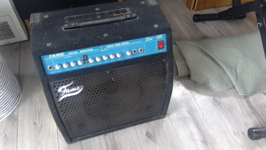 Fame buizenversterker 60W, Muziek en Instrumenten, Versterkers | Bas en Gitaar, Ophalen, Gebruikt, Gitaar, 50 tot 100 watt
