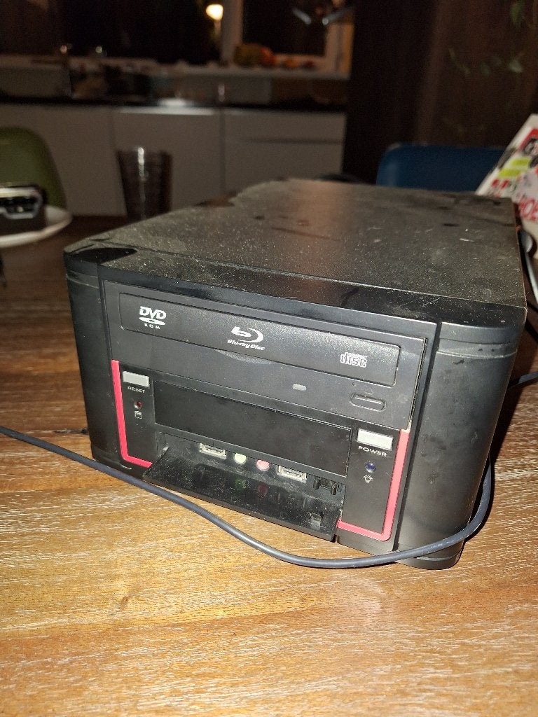 pc kast met inhoud, Ophalen, Gebruikt, Met videokaart, Minder dan 2 Ghz