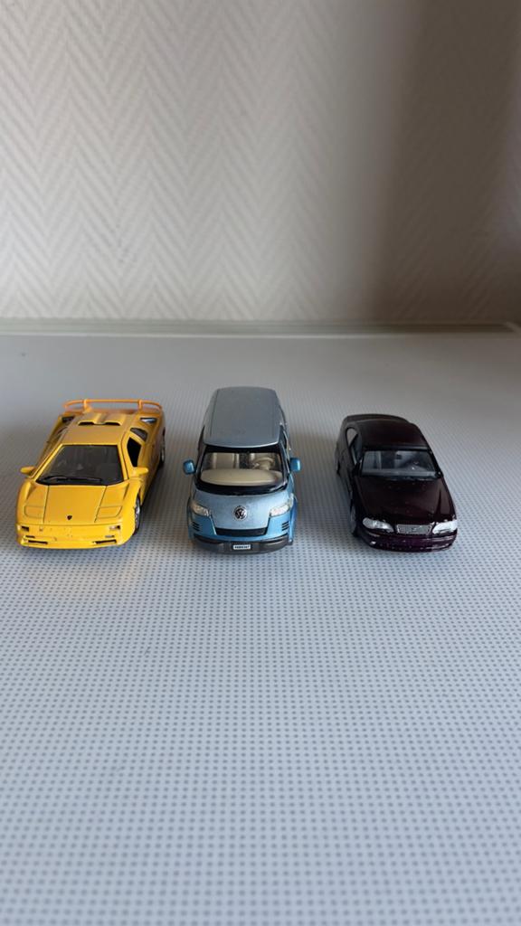 3 metalen speelgoedauto's: Volvo, Lamborghini, VW, Kinderen en Baby's, Speelgoed | Speelgoedvoertuigen, Ophalen, Gebruikt
