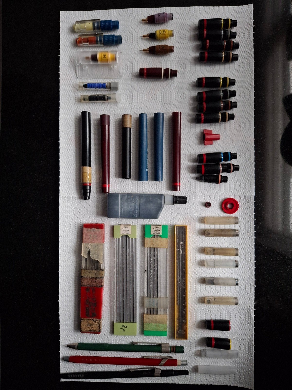 Te koop tekenpennen en tekenpotloden, Ophalen of Verzenden, Zo goed als nieuw
