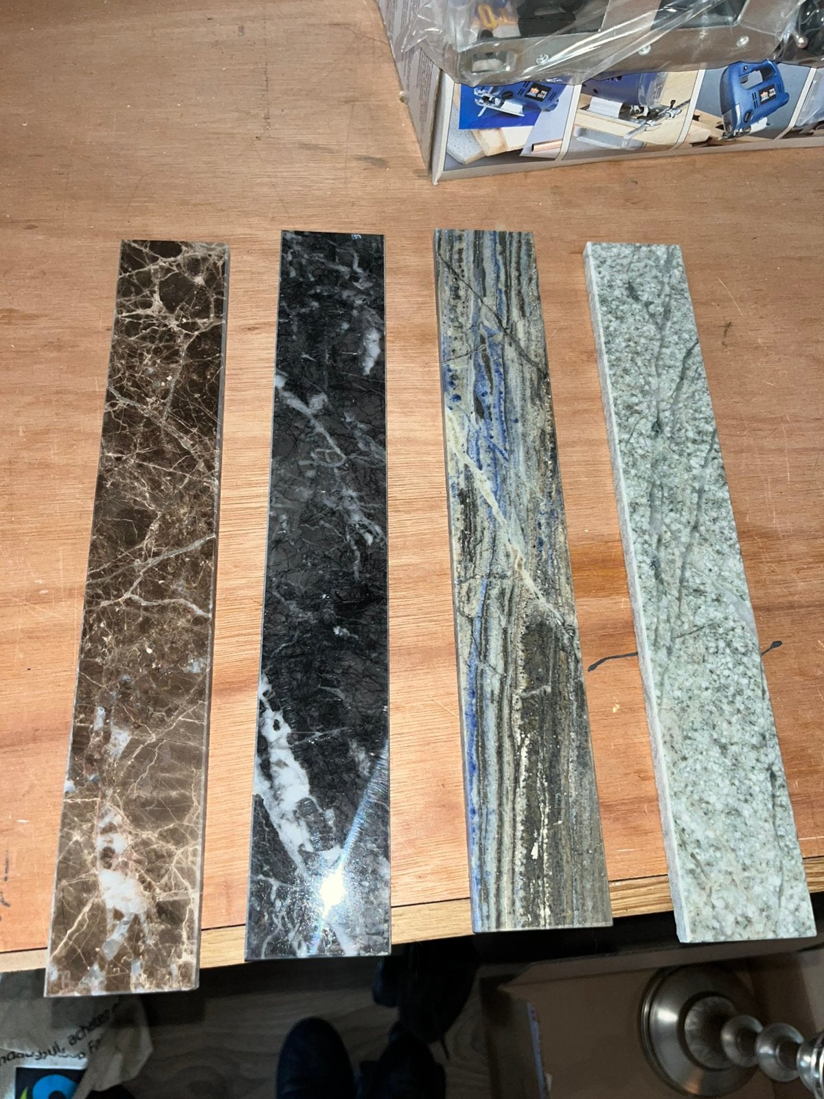 Marmeren wandtegels restpartij, Ophalen, Wandtegels, Nieuw, 20 tot 40 cm