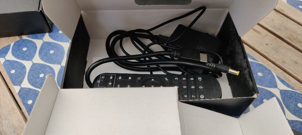 t95 plus tv box, Ophalen of Verzenden, Zo goed als nieuw