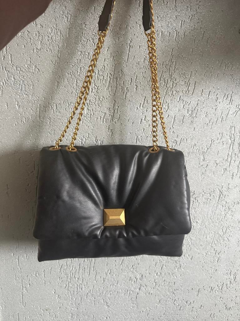 H&M Puffer Tas Zwart met Gouden Ketting, Ophalen of Verzenden, Gebruikt, Zwart, Schoudertasje